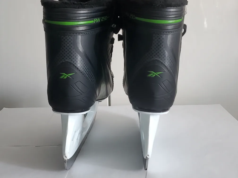 Reebok ice sketes / hockey sketes image indicator(3)