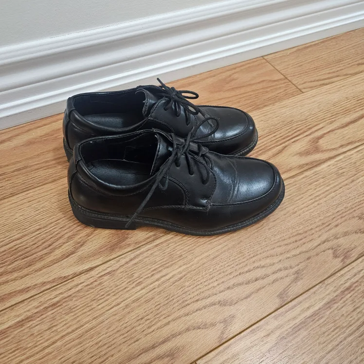 Boys' Black Dress Shoes - Size 3 image indicator(2)