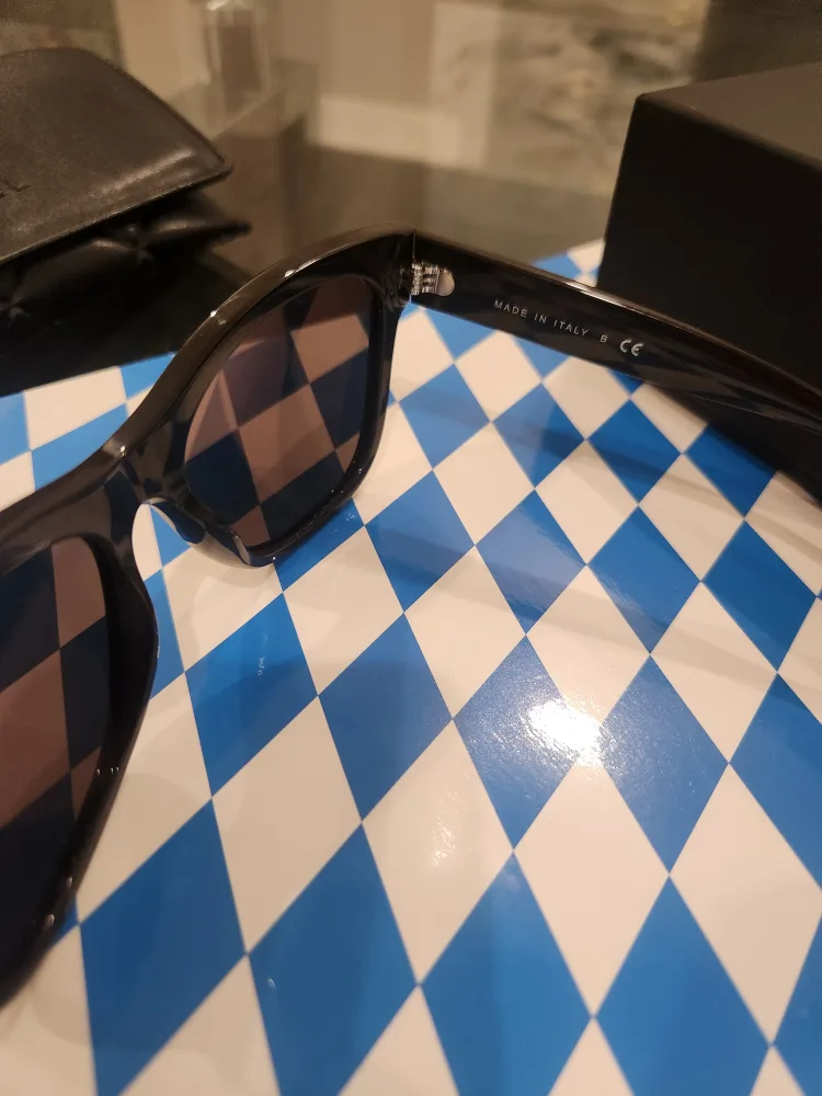 Chanel Sunglasses - Black Frame, Brown Lenses image indicator(9)