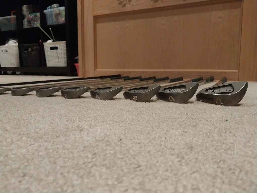 Pre-owned Golf Club Set - Includes Driver and Irons image indicator(3)