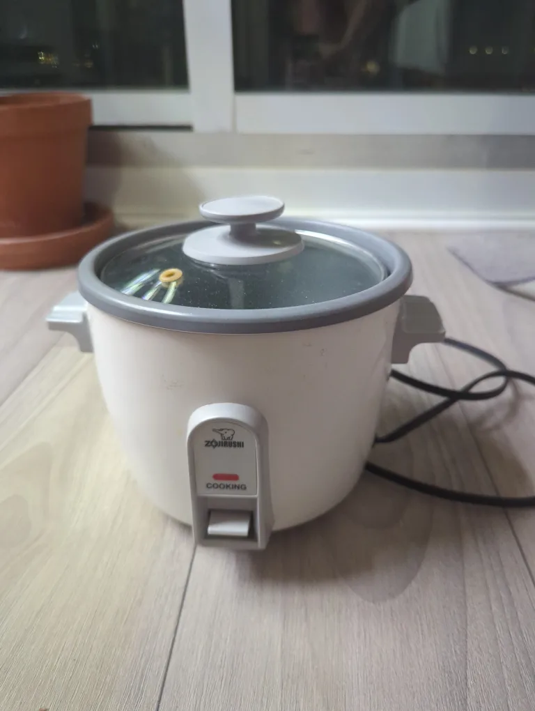 Zojirushi rice cooker 0.6L thumbnail