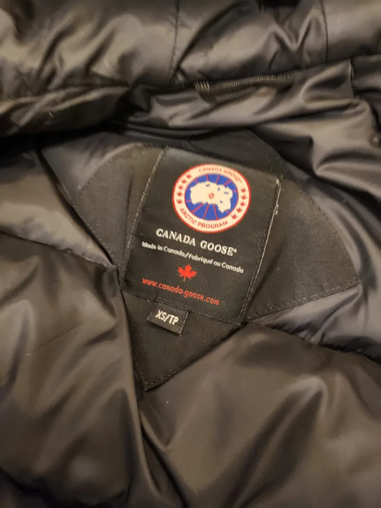 Canada Goose Bomber Jacket image indicator(3)