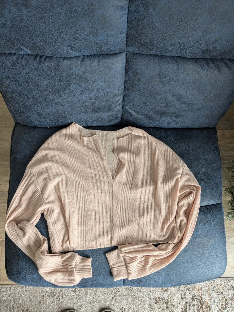 Cream Knitted Crop Top thumbnail