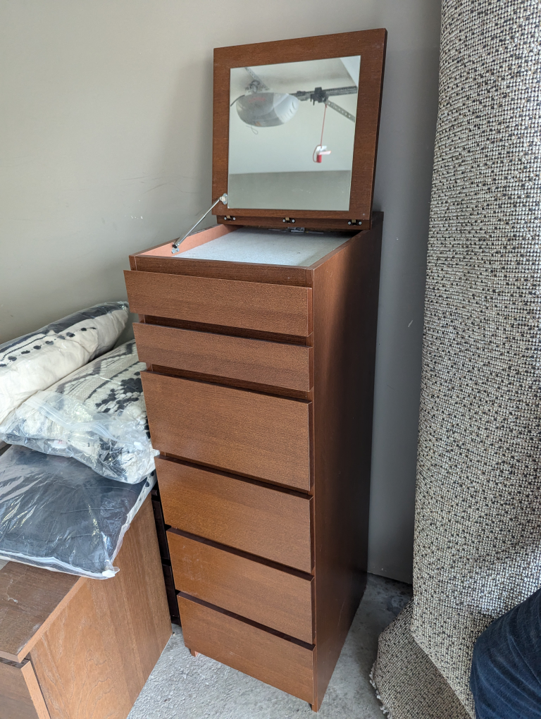Wooden 5-Drawer Dresser with Lift-Top Mirror - photo 2