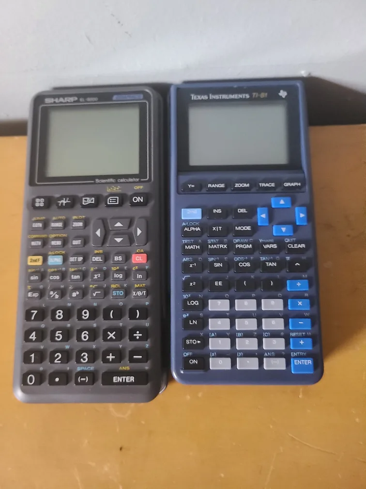 Texas Instruments TI-81 Graphing Calculator Sharp EL-9200 image indicator(2)