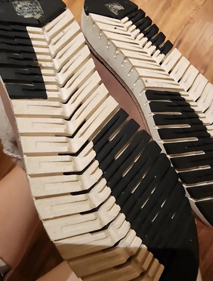 Cole Haan waterproof boots image indicator(2)