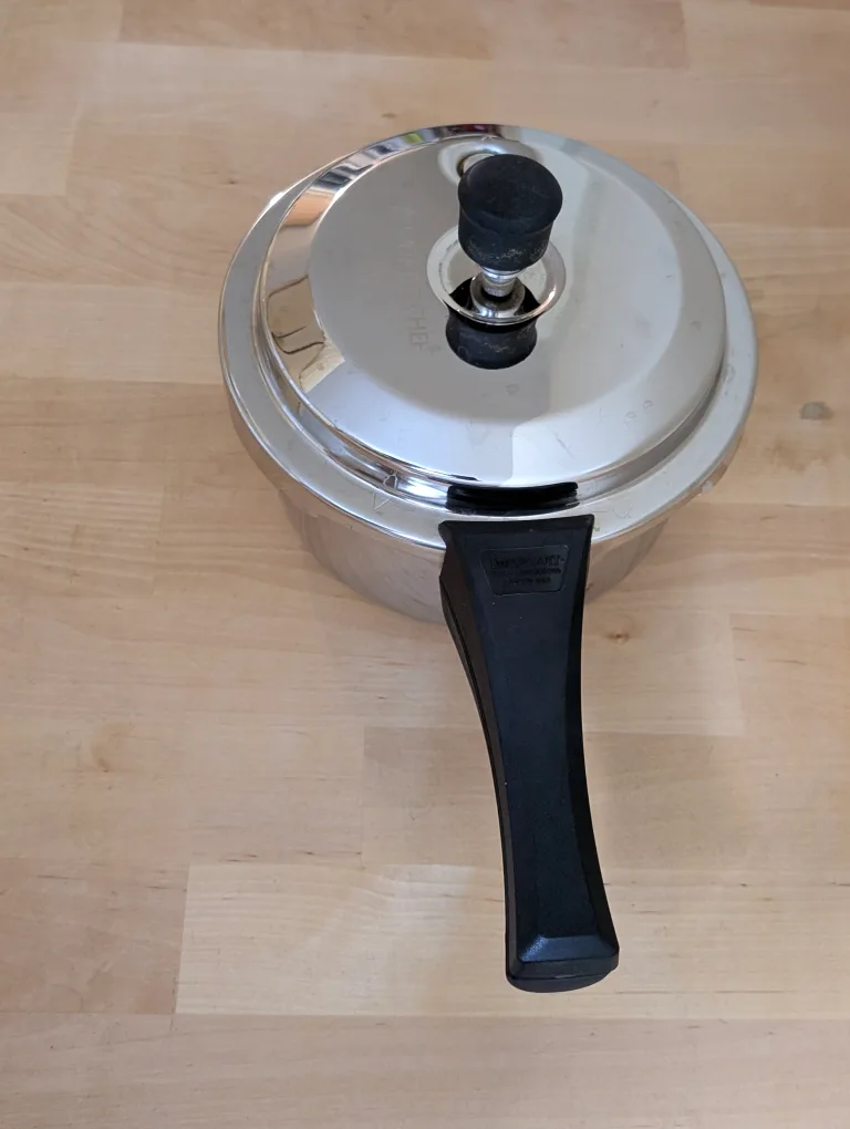 ‼️LAST CALL‼️ HIGH QUALITY PRESSURE COOKER - Nigella Tri-Ply 3L image indicator(2)