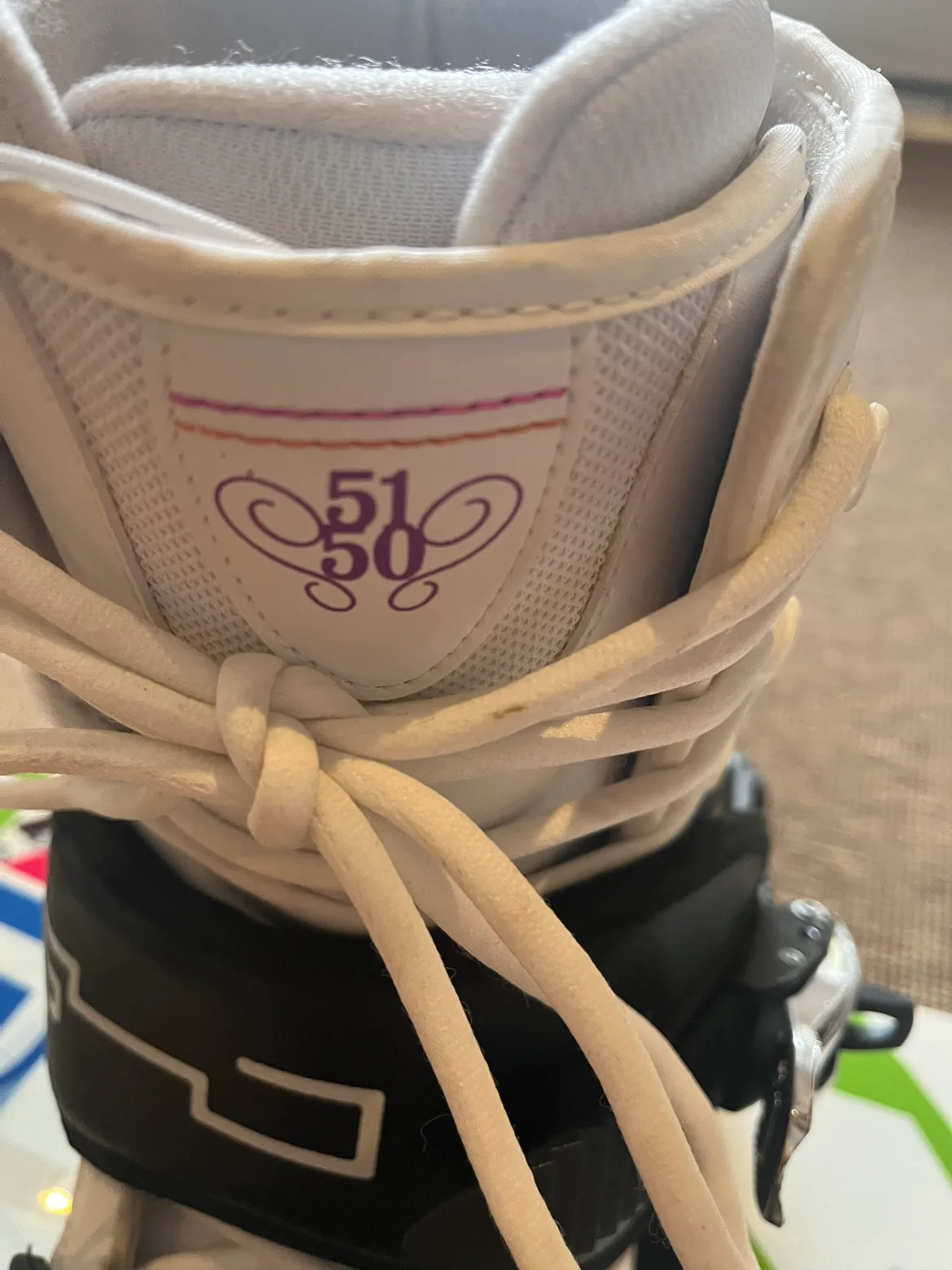 Ladies/ Girl's Snowboard with Bindings and boots image indicator(4)