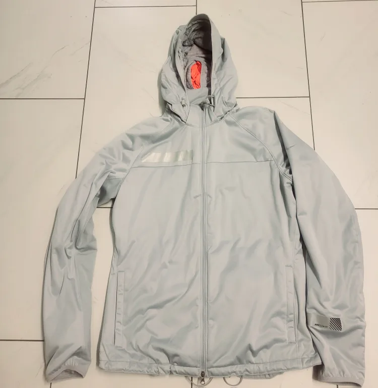 Nike Dri-FIT Women's Running Jacket - Size M - Light Grey image indicator(2)