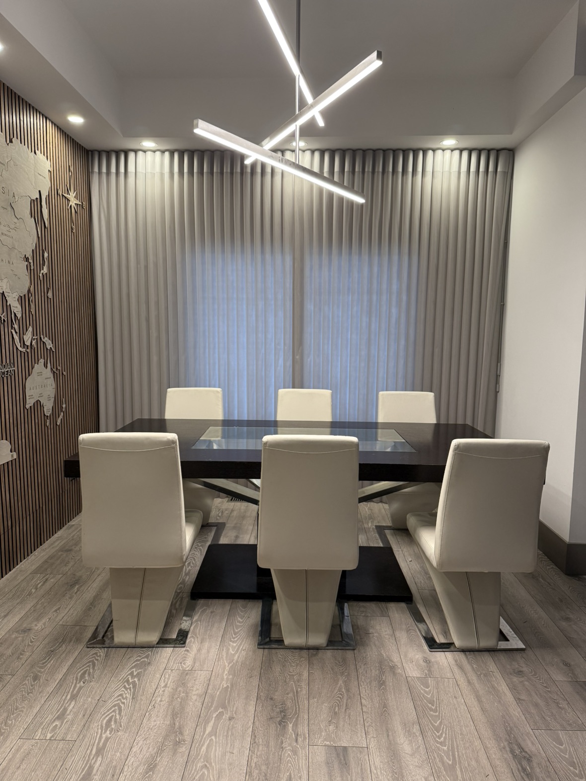 Dining Room Table With 6 Chairs