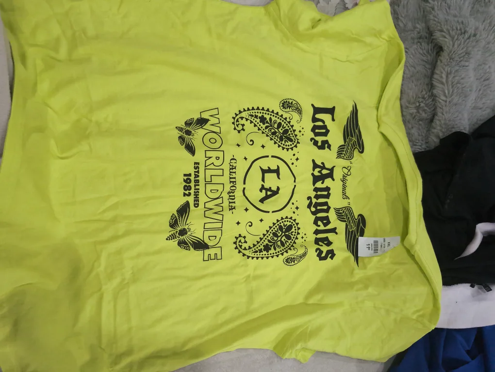 Neon Yellow Los Angeles Graphic Tee - Size XXL thumbnail