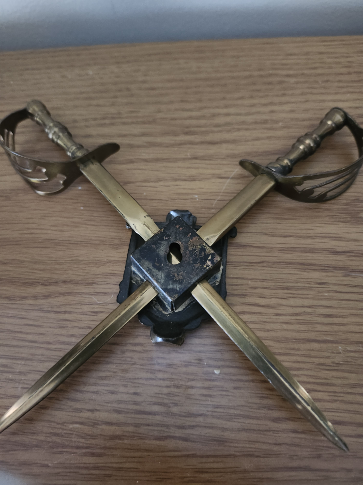 Vintage Crossed Swords Wall Decor - photo 2