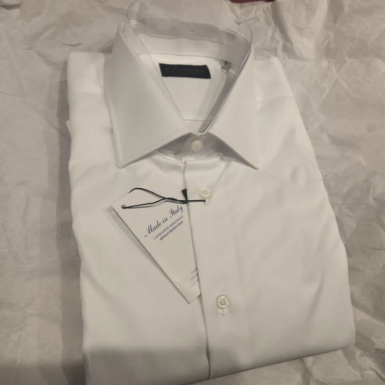 F.Turiano Men's White Dress Shirt - Size 16 1/2 - Made in Italy image indicator(5)