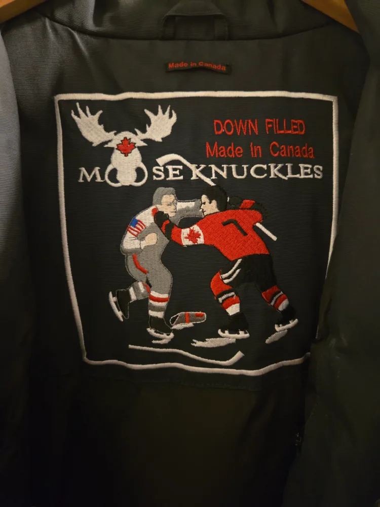 Authentic Moose Knuckles Stirling Parka Navy w/Natural Fox Fur image indicator(6)