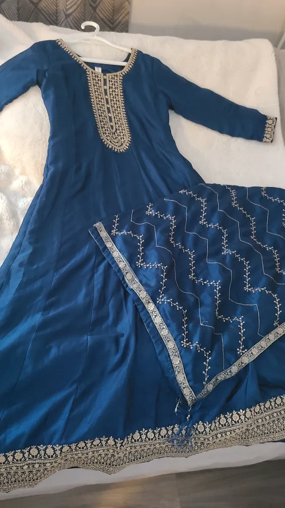 Gorgeous Navy Blue Pakistani Shalwar Kameez image indicator(2)