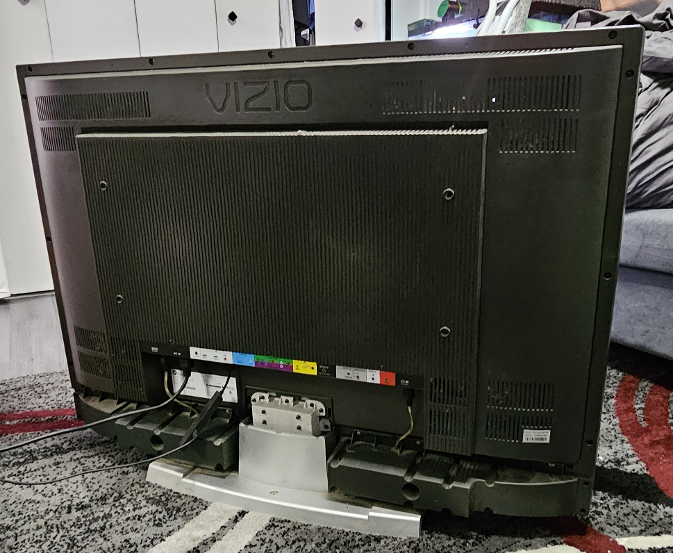 43" Vizio TV - photo 3