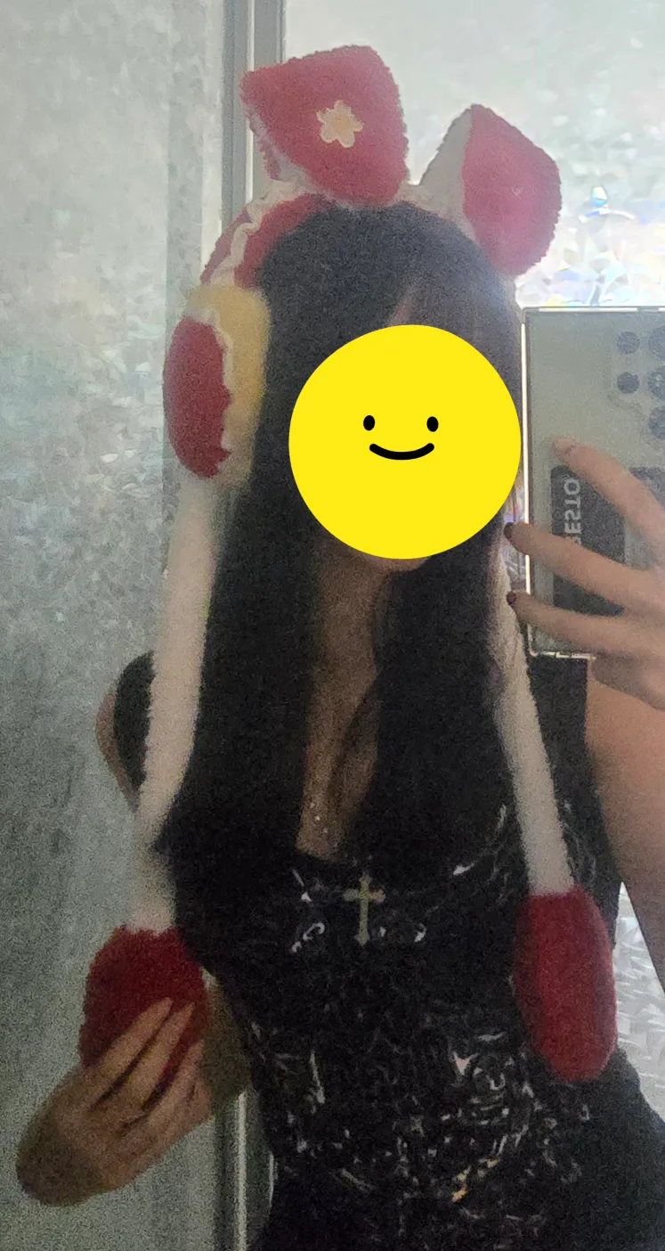 Red and White Bunny Earmuffs image indicator(2)