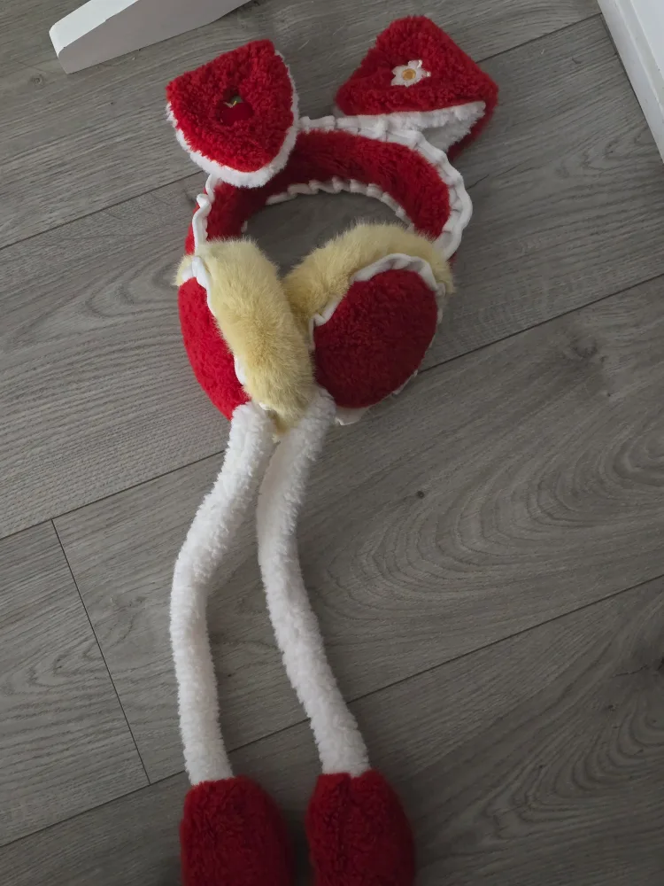 Red and White Bunny Earmuffs image indicator(3)