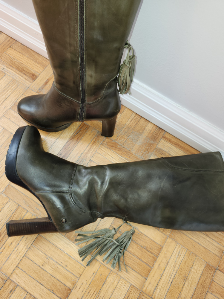 Green Leather Boots with Tassels - photo 2