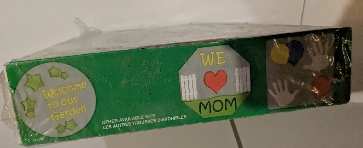 DIY Garden Stepping Stone Craft Kit - Children's Hands image indicator(8)