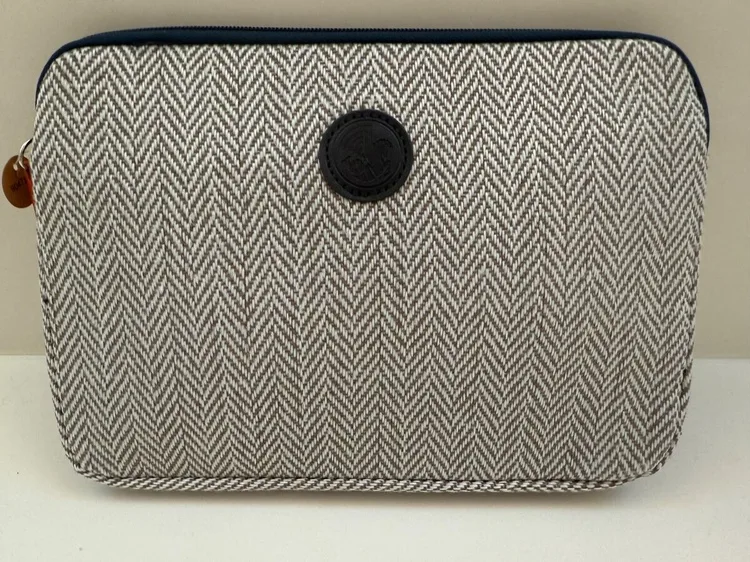 AIR FRANCE Business Class Amenity Toiletry Bag image indicator(3)