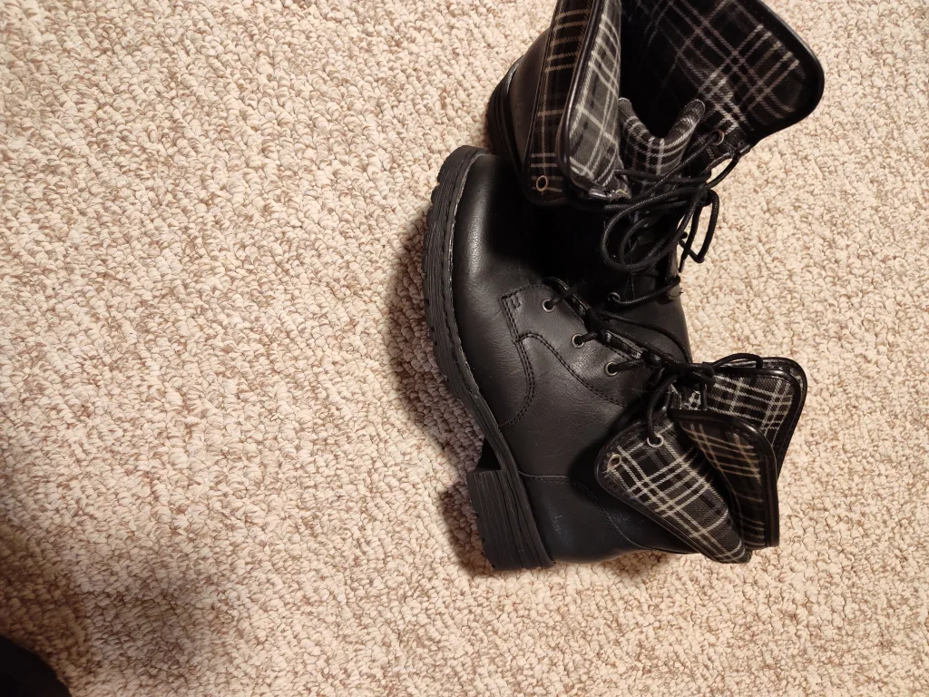 Women's Black Lace-Up Boots size 8 image indicator(6)