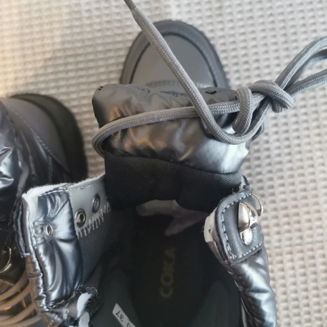 Brand New Women's Quilted Padded Winter Boots - size 5.5-6 image indicator(5)