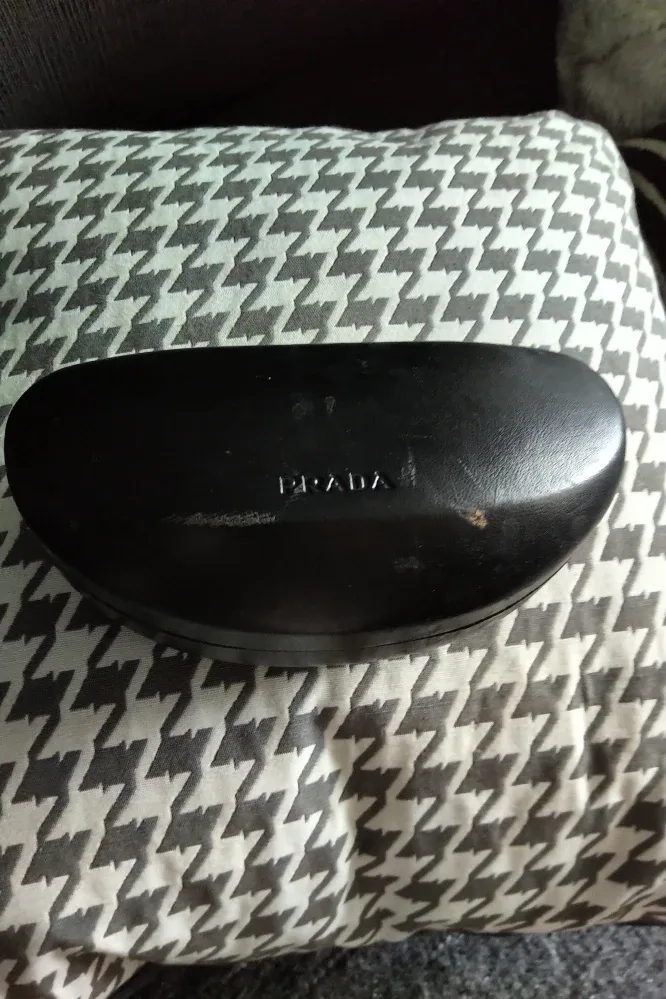 Prada Sunglasses with Case/booklet🇮🇹 /unisex/SPS image indicator(2)