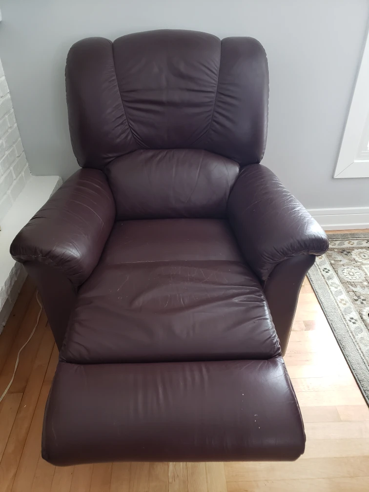 La-Z-Boy Recliner - photo 2