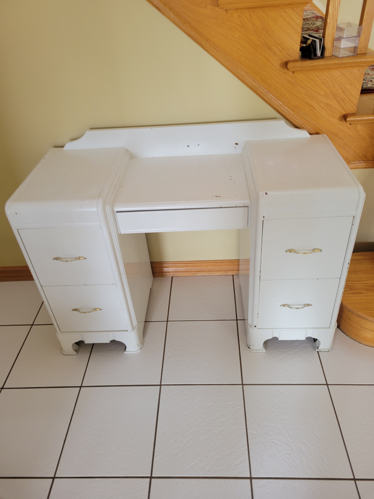 Vintage dresser