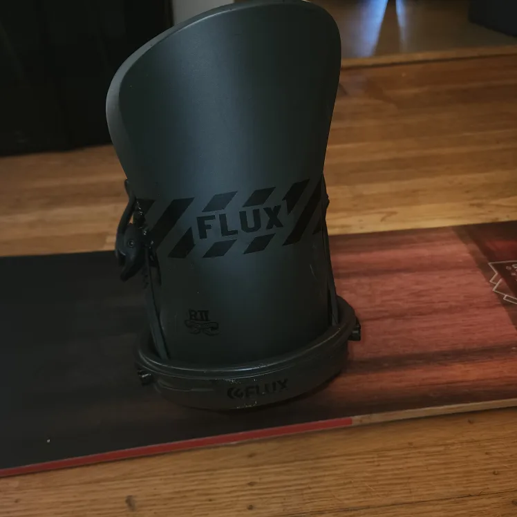 Uberspoon 156 Snowboard with Flux Bindings image indicator(3)