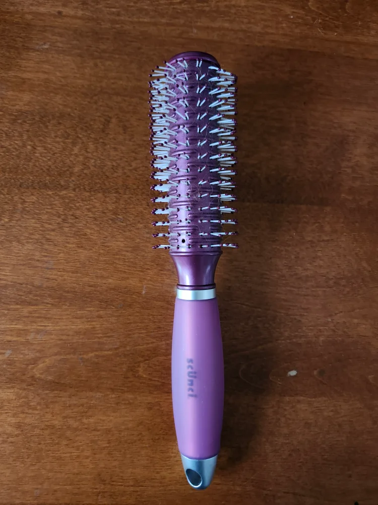 Scunci Round Volumizing Hair Brush thumbnail