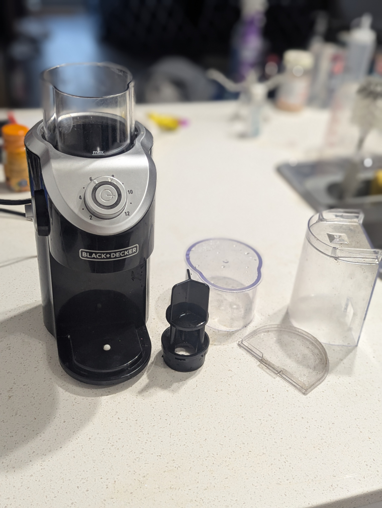 Black+Decker Burr Mill Coffee Grinder - CBM310BD