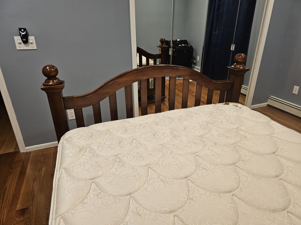 Queen Size Bed - photo 3