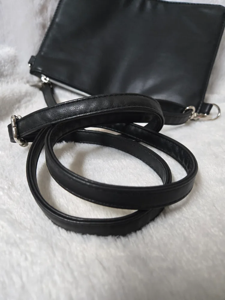 Daniel Hechter Black Crossbody Bag image indicator(5)