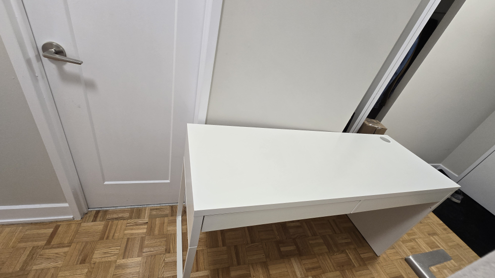 IKEA MICKE Desk White - 90$ - photo 2