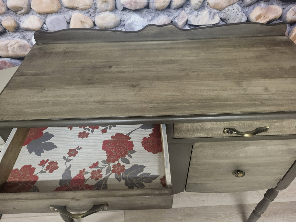 Vintage Sideboard - photo 3