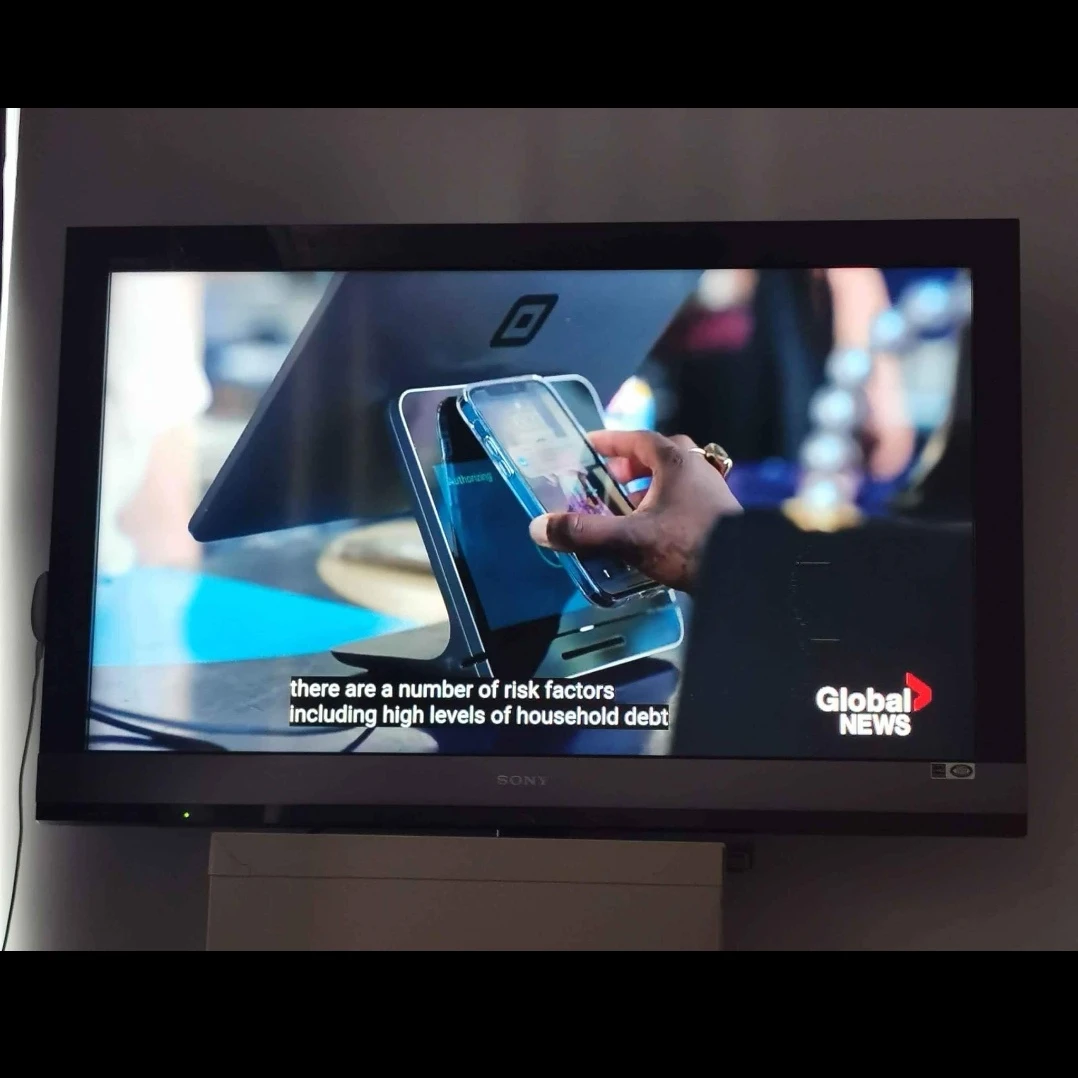 Sony Bravia 40-inch TV in Excellent Condition LCD HDTV - photo 3