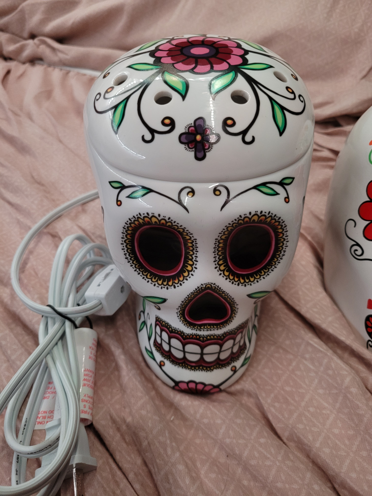 Sugar Skull Wax Warmer - photo 2