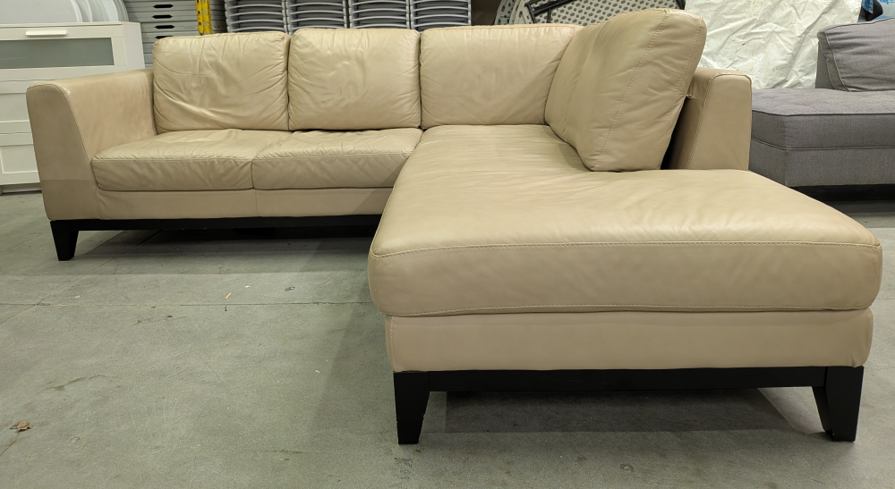 NATUZZI ITALSOFA SECTIONAL COUCH.FREE DELIVERY!!!