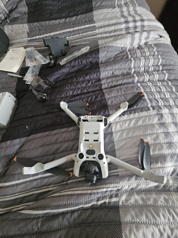 DJI Mini 4 Pro Drone - photo 4