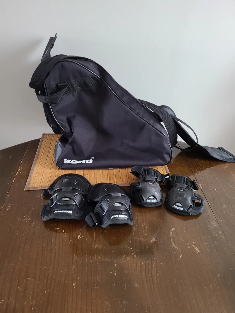 Koho Inline Skates with Bag and Protective Gear image indicator(3)
