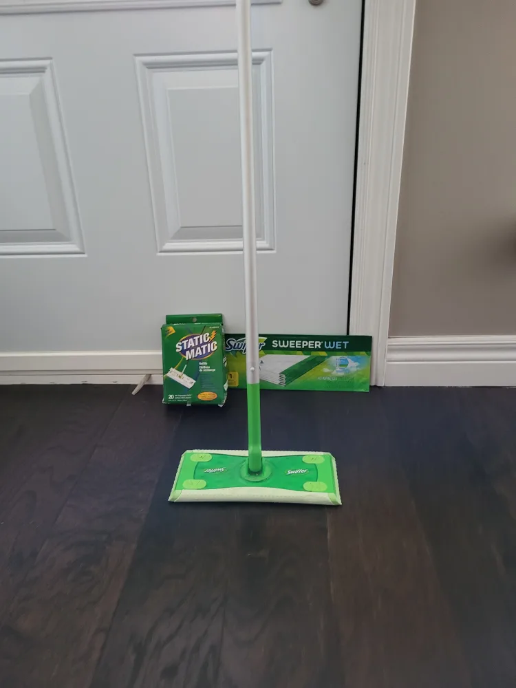 Swiffer Wet Jet Cleaning Mop and Refills