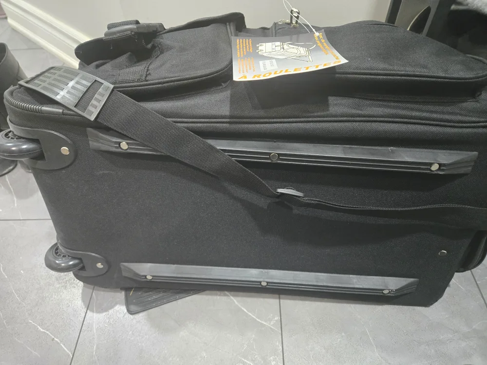 Large Black Rolling Duffle Bag image indicator(5)