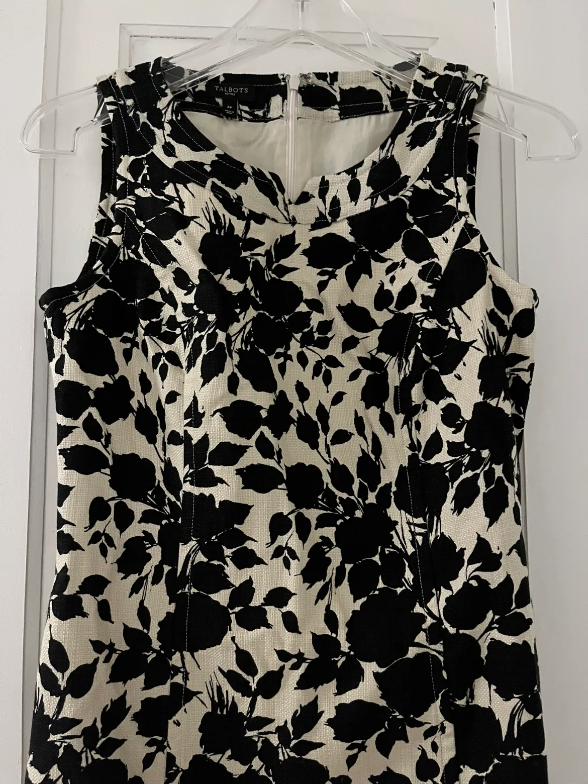 Black and White Floral Dress Talbot image indicator(4)