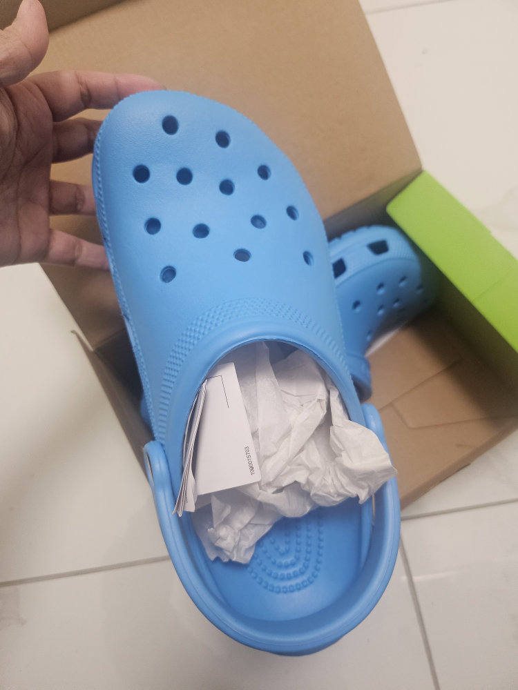 Women's Crocs Classic Clogs - Size 7/9 - Light Blue - photo 2