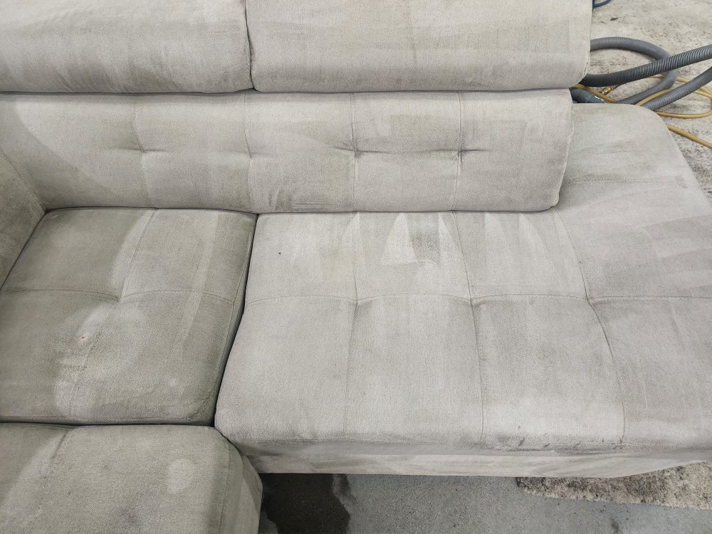 BEIGE SOFA WITH BED,STORAGE AND 2 USB PORTS.FREE DELIVERY!!! - photo 4