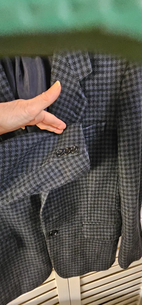 Men's Westbury Size 46  Houndstooth Jacket image indicator(9)