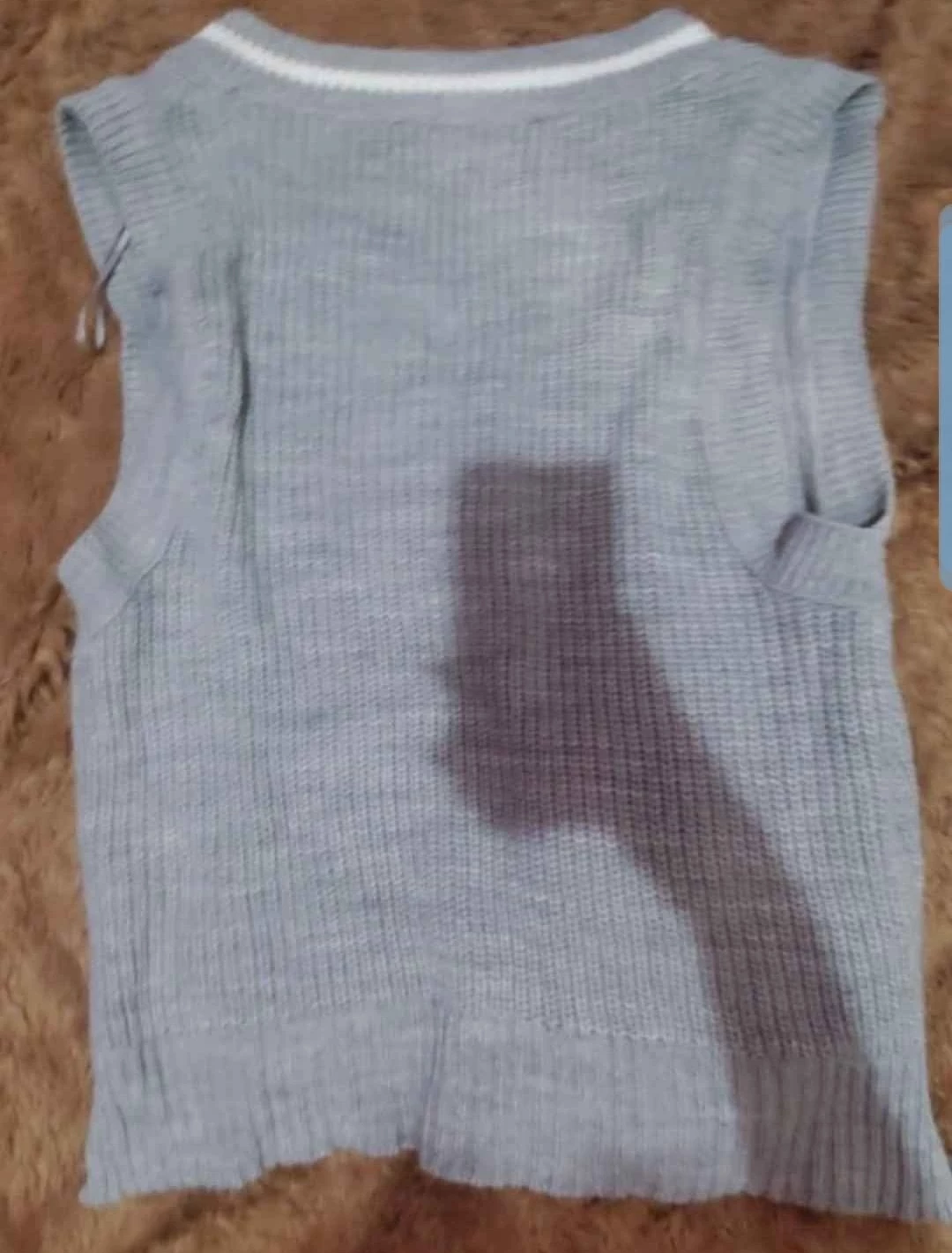 V neck knitted sweater Size S - photo 4