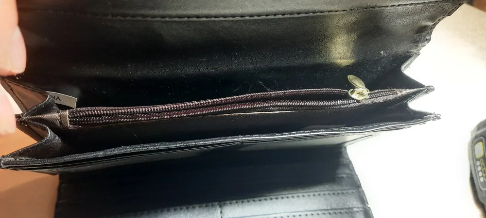 Bosalina Black and Grey Snake Skin Wallet image indicator(3)